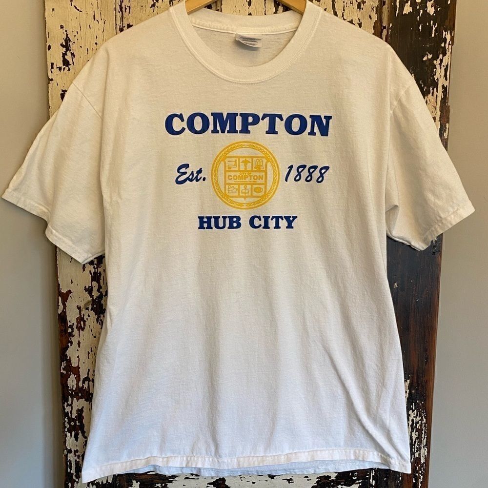 EUC Compton Hub City T-shirt. Size L.